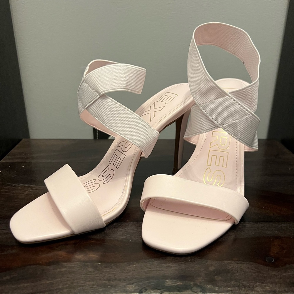 EXPRESS size 7, pale pink 4in heels, used once, stretchy band around ankle